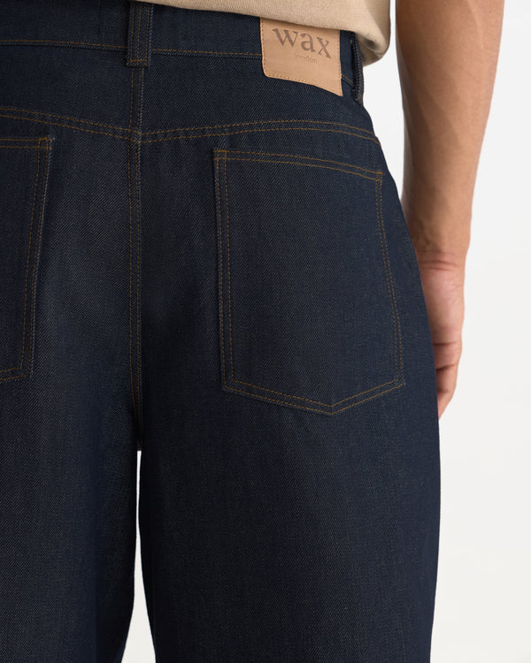 Ramsdale – Barrel-Fit-Jeans in Dark Indigo Rinse
