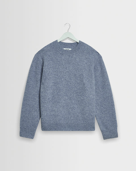 Wilde - Pull col rond en laine duveteuse bleu pâle